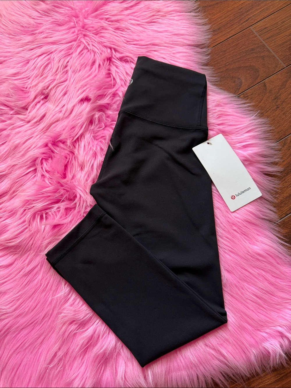 Lululemon size 4 Wunder train crop 21” black NWT